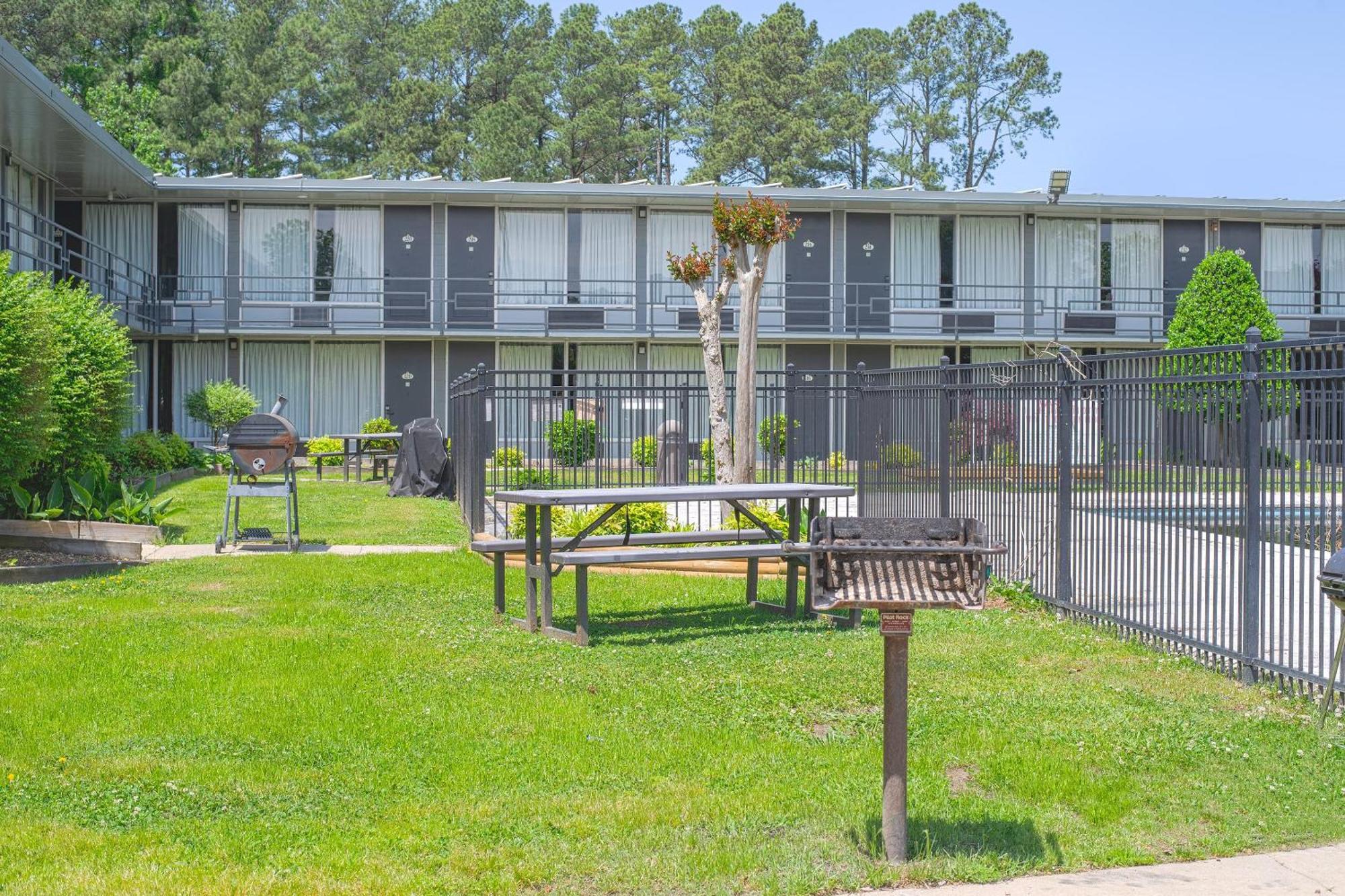 Masters Inn Selma Smithfield I-95 By Oyo Εξωτερικό φωτογραφία