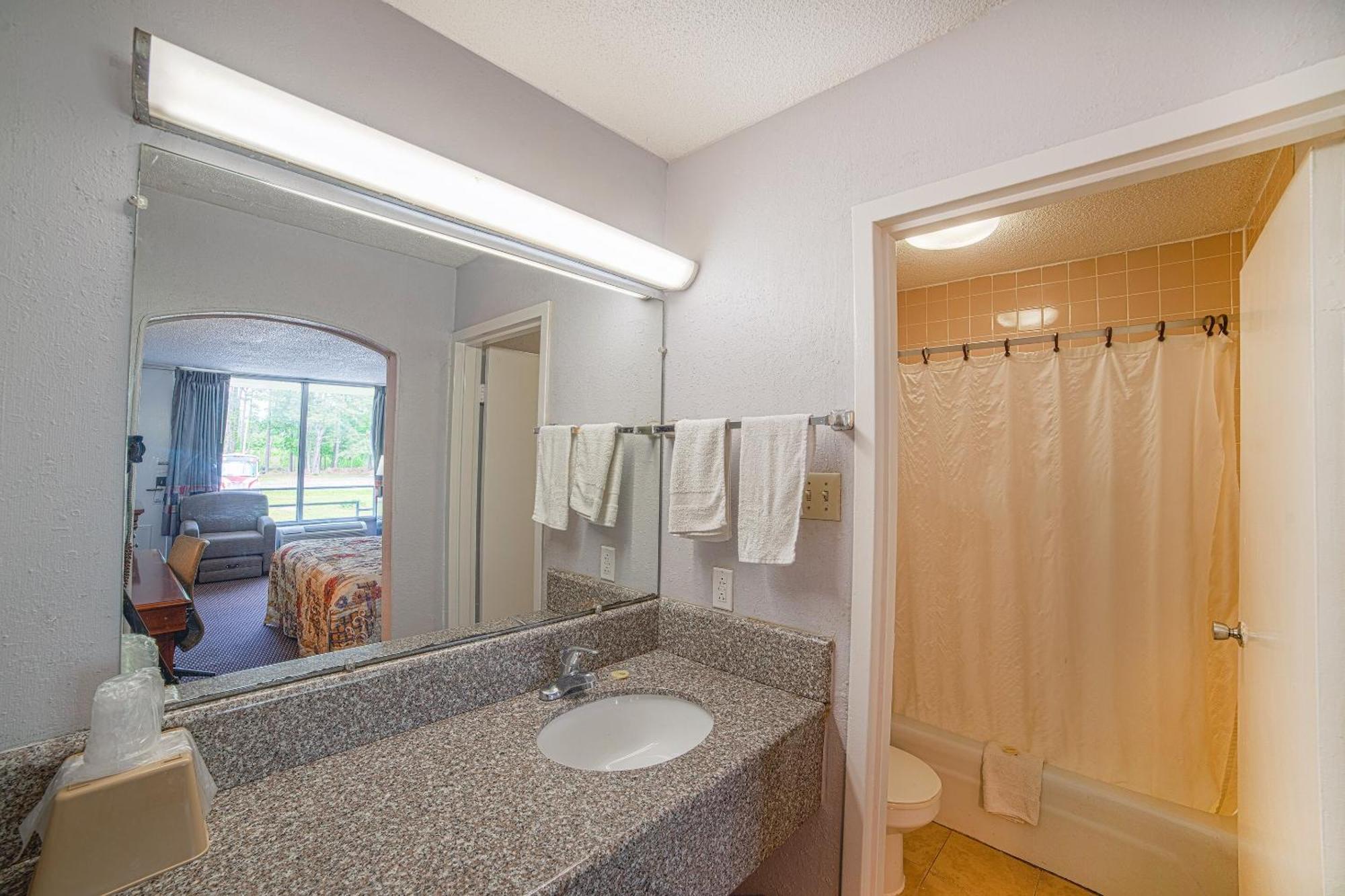 Masters Inn Selma Smithfield I-95 By Oyo Εξωτερικό φωτογραφία